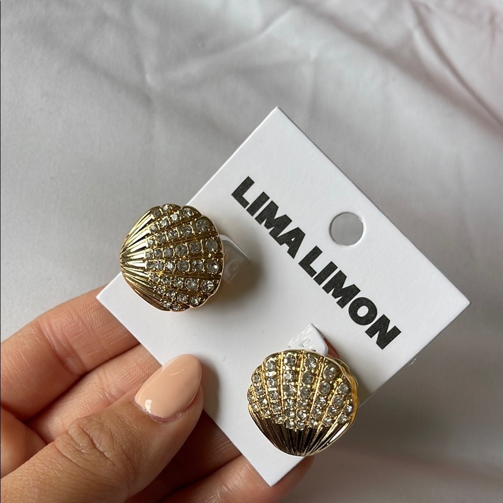Gold Shell Earrings
